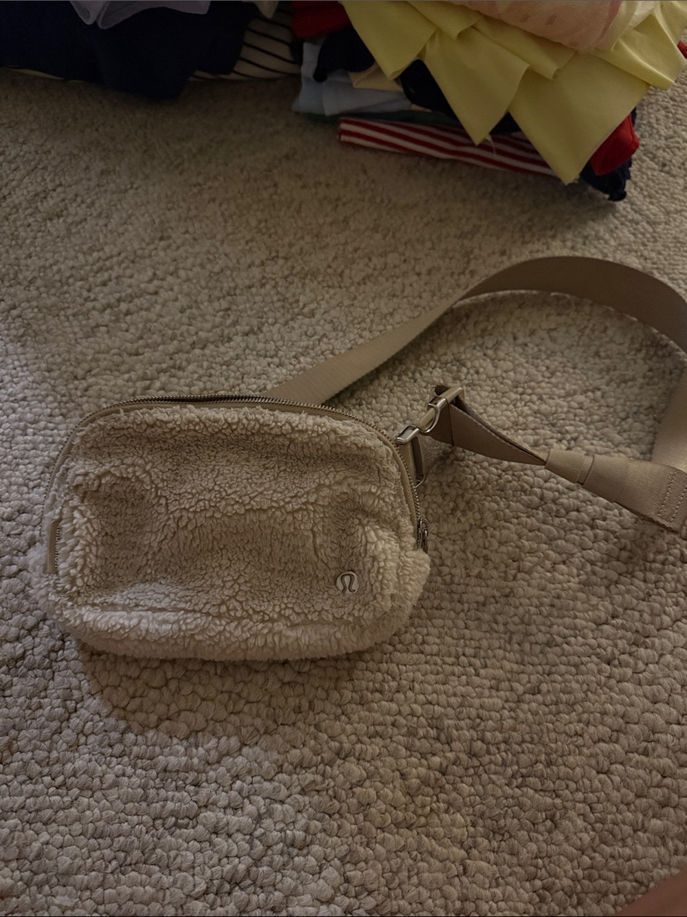 lululemon athletica Beige Sherpa Crossbody Belt Bag